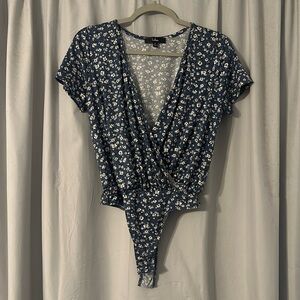 Keep Blooming On Slate Blue Floral Print Short Sleeve Bodysuit Size Medium Lulus